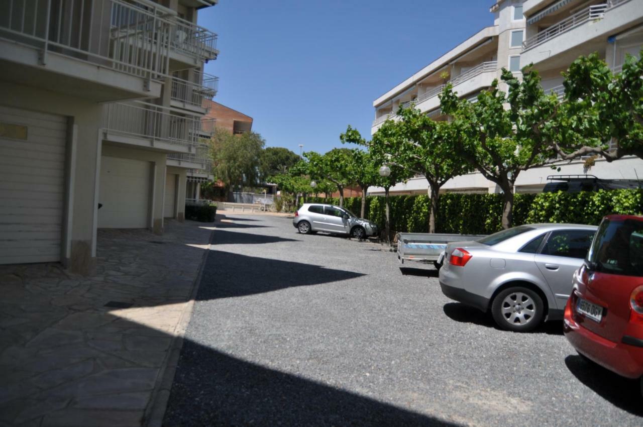 Primera Linea De Mar En Cambrils Bagian luar foto